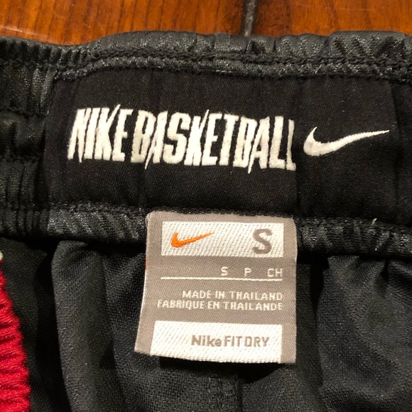 Nike Basketball Fit Dry Shorts Size: S - Picture 2 of 4